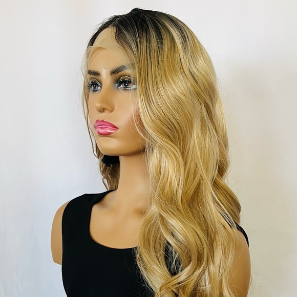 Very Pretty 24” Ombre Honey Blonde Premium Fiber Wig / Daily Wear or Events - Picture 8 of 13